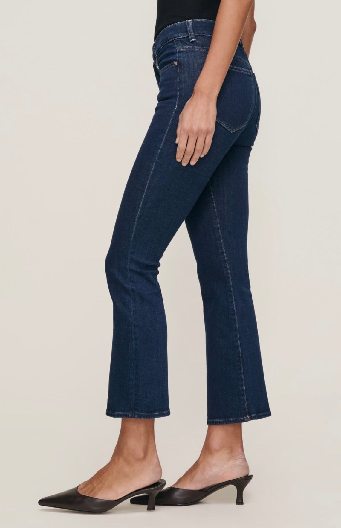 ‌High-Rise Cropped Denim