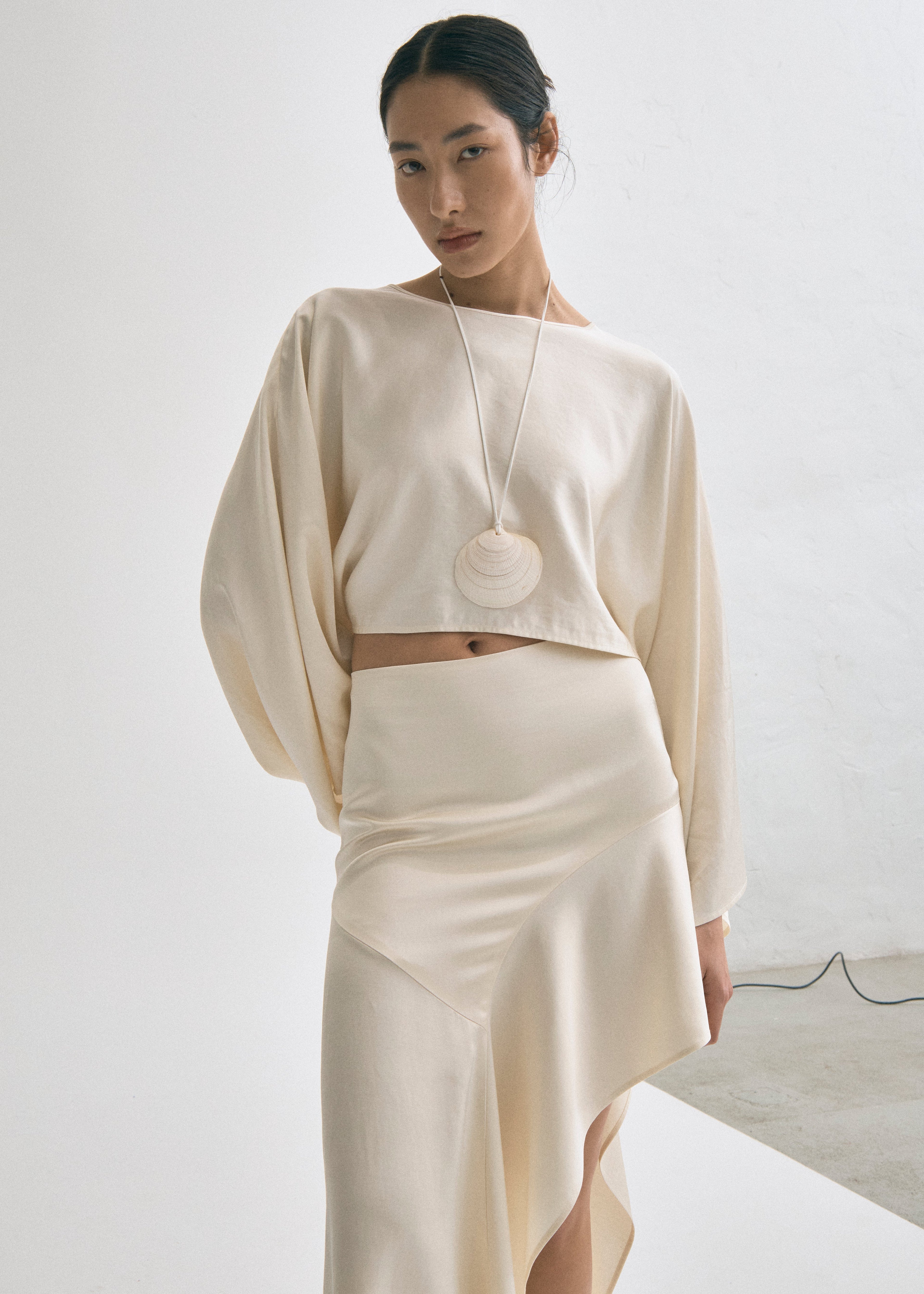 Vanilla Cape Sleeve Top
