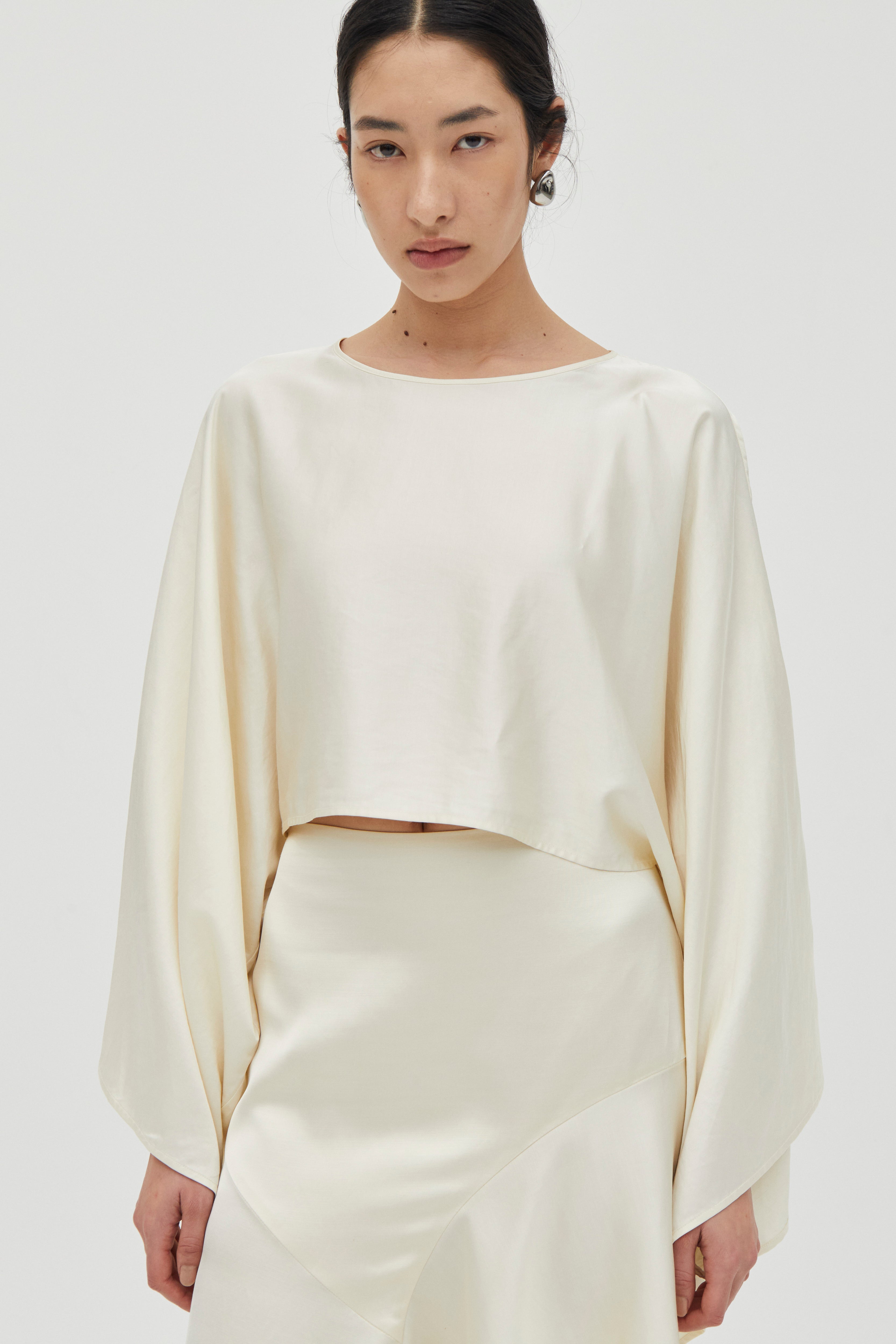 Vanilla Cape Sleeve Top