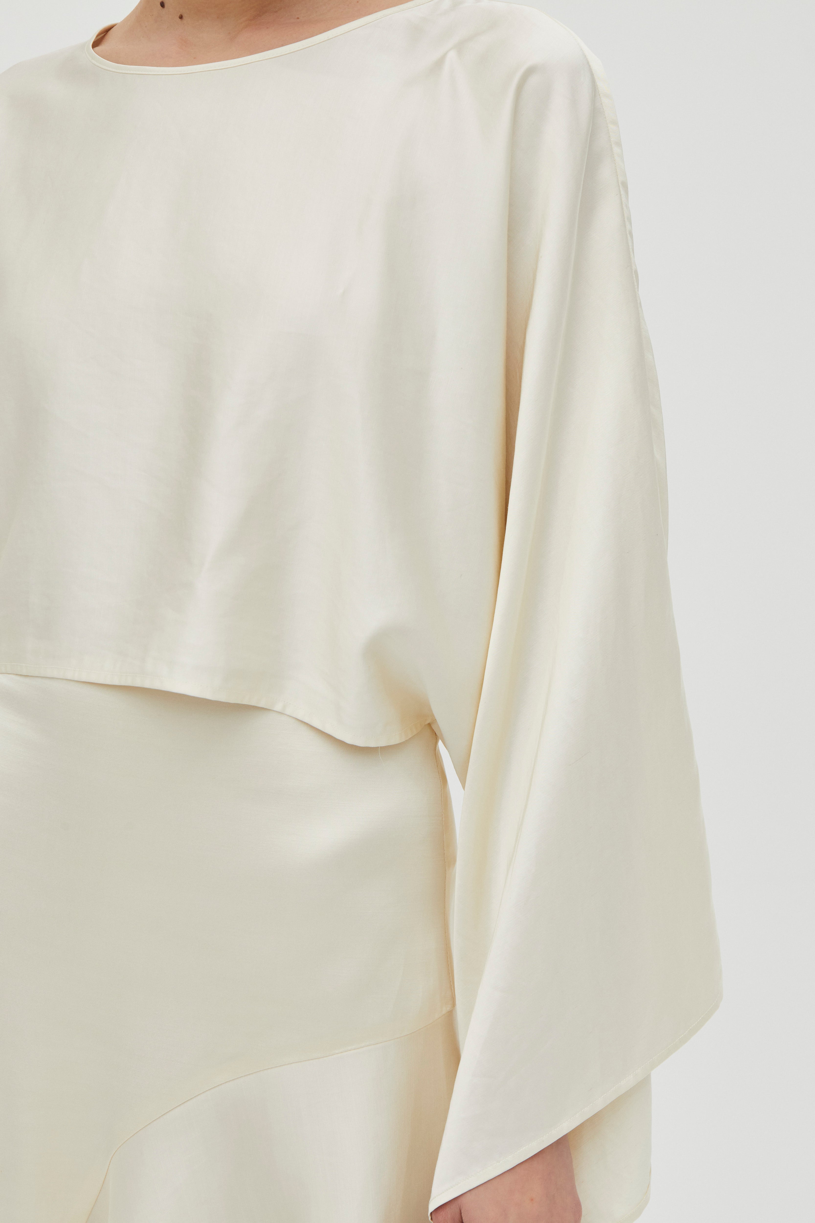 Vanilla Cape Sleeve Top
