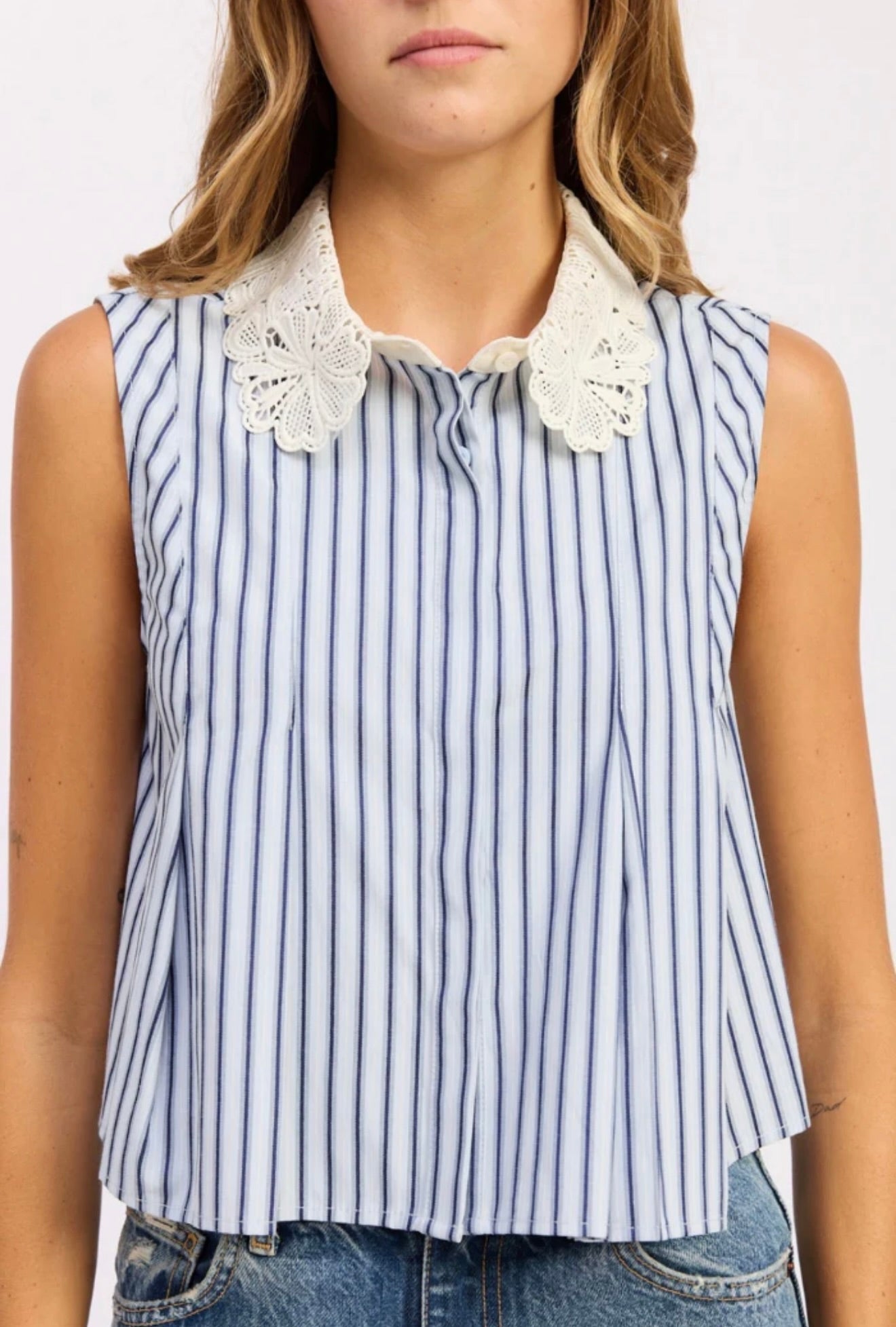 Cropped Pleated Button Top
