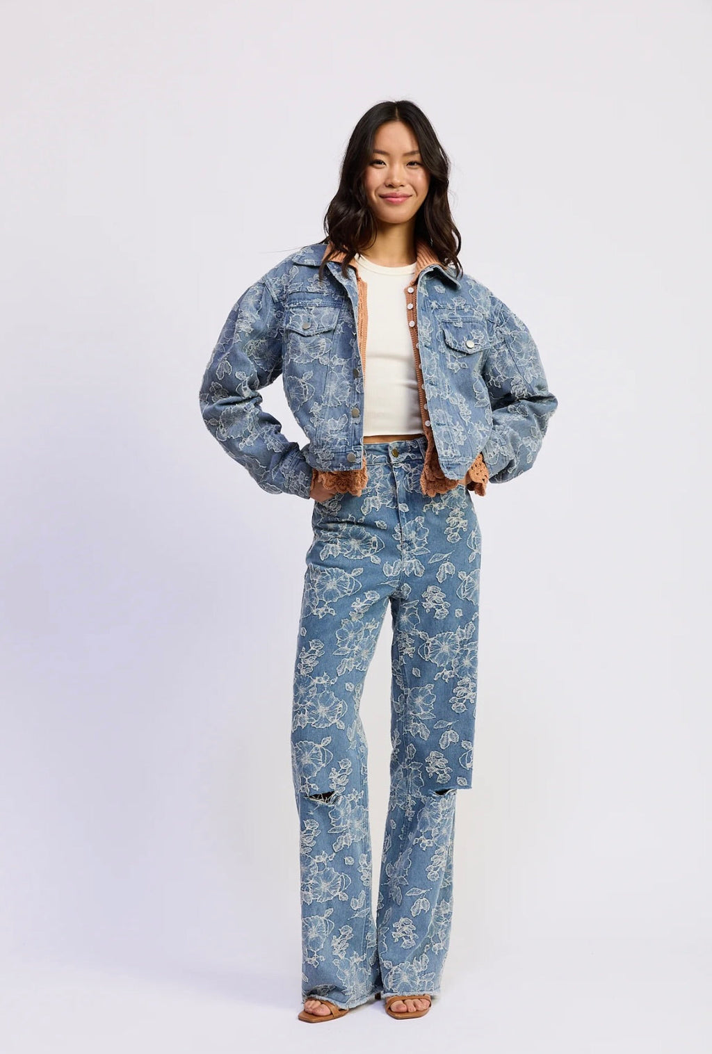 Medium Wash Distressed Straight