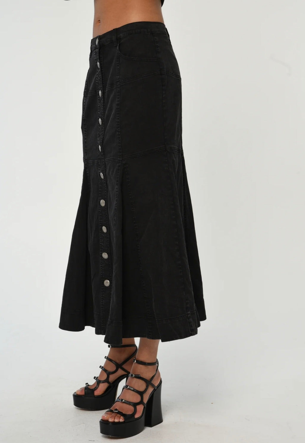 Mid-Waist Flared Denim Skirt with Graceful Drape & Two Front Pockets