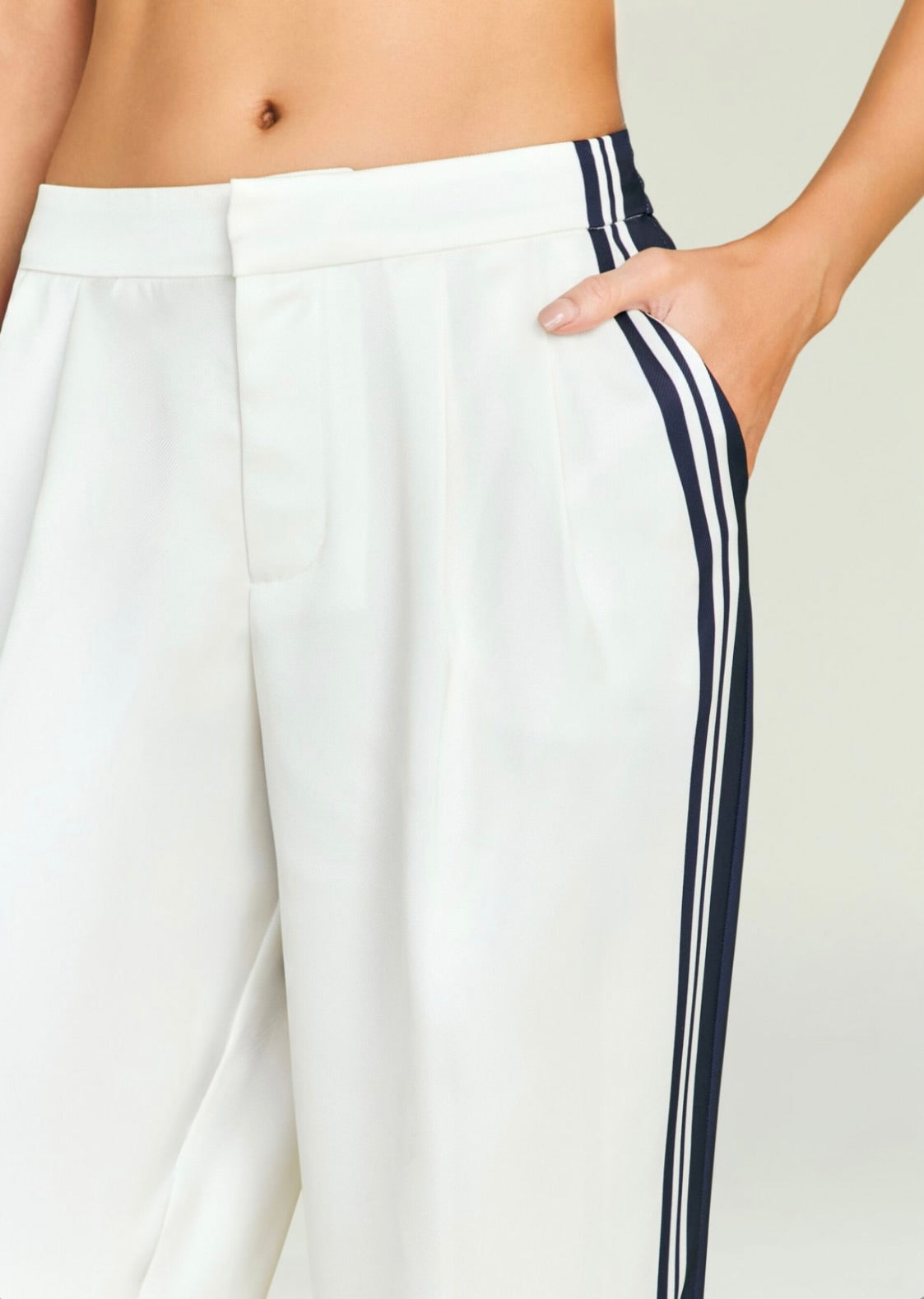 Sun-Drenched Harbor-Inspired Side-Stripe Mid-Rise Pants