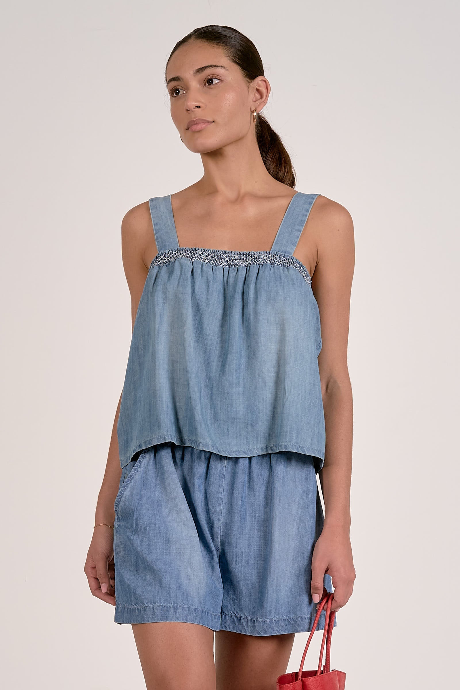 Pull-On Minimalist Denim Shorts for Effortless Comfort
