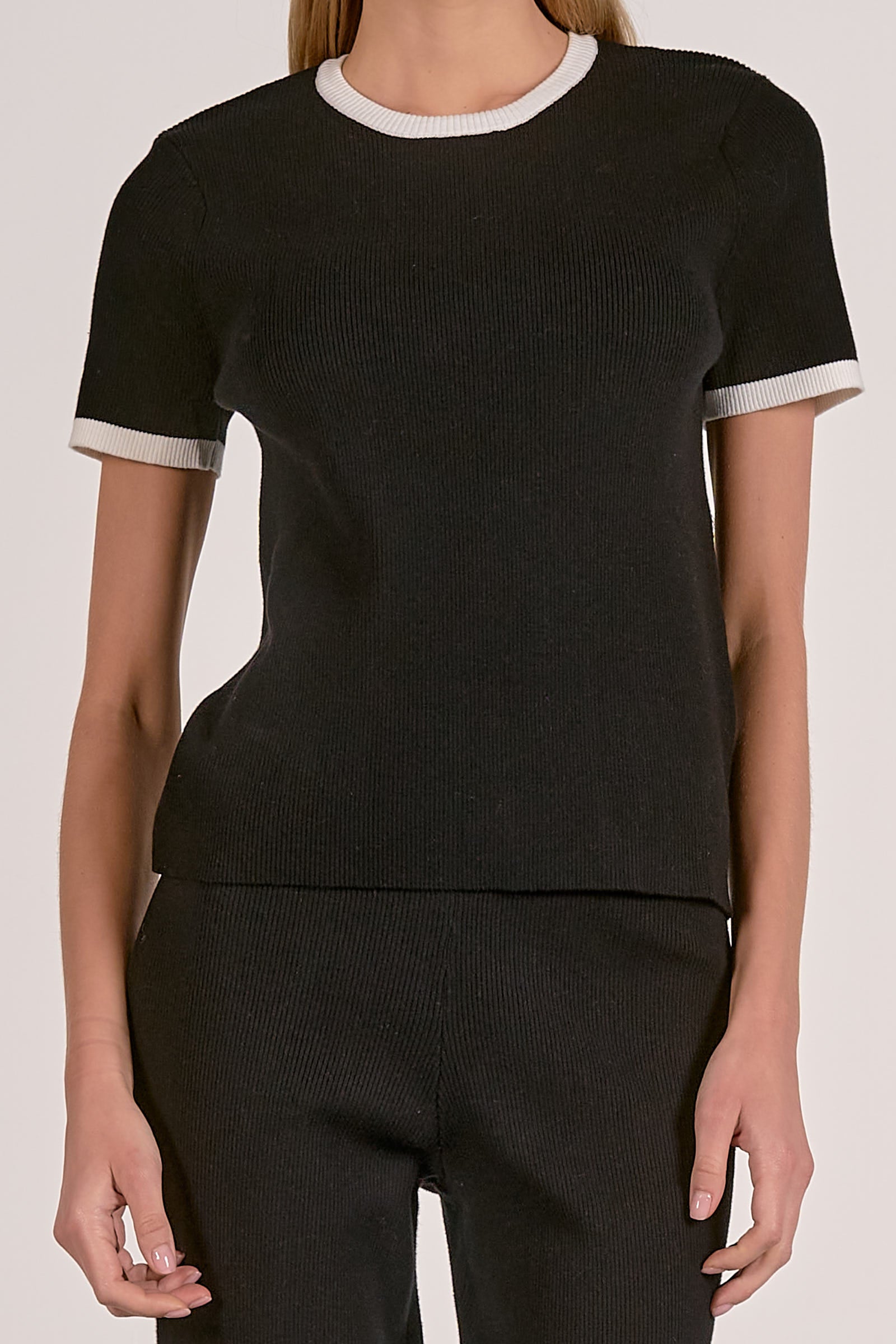 ‌Black White Contrast Trim Top