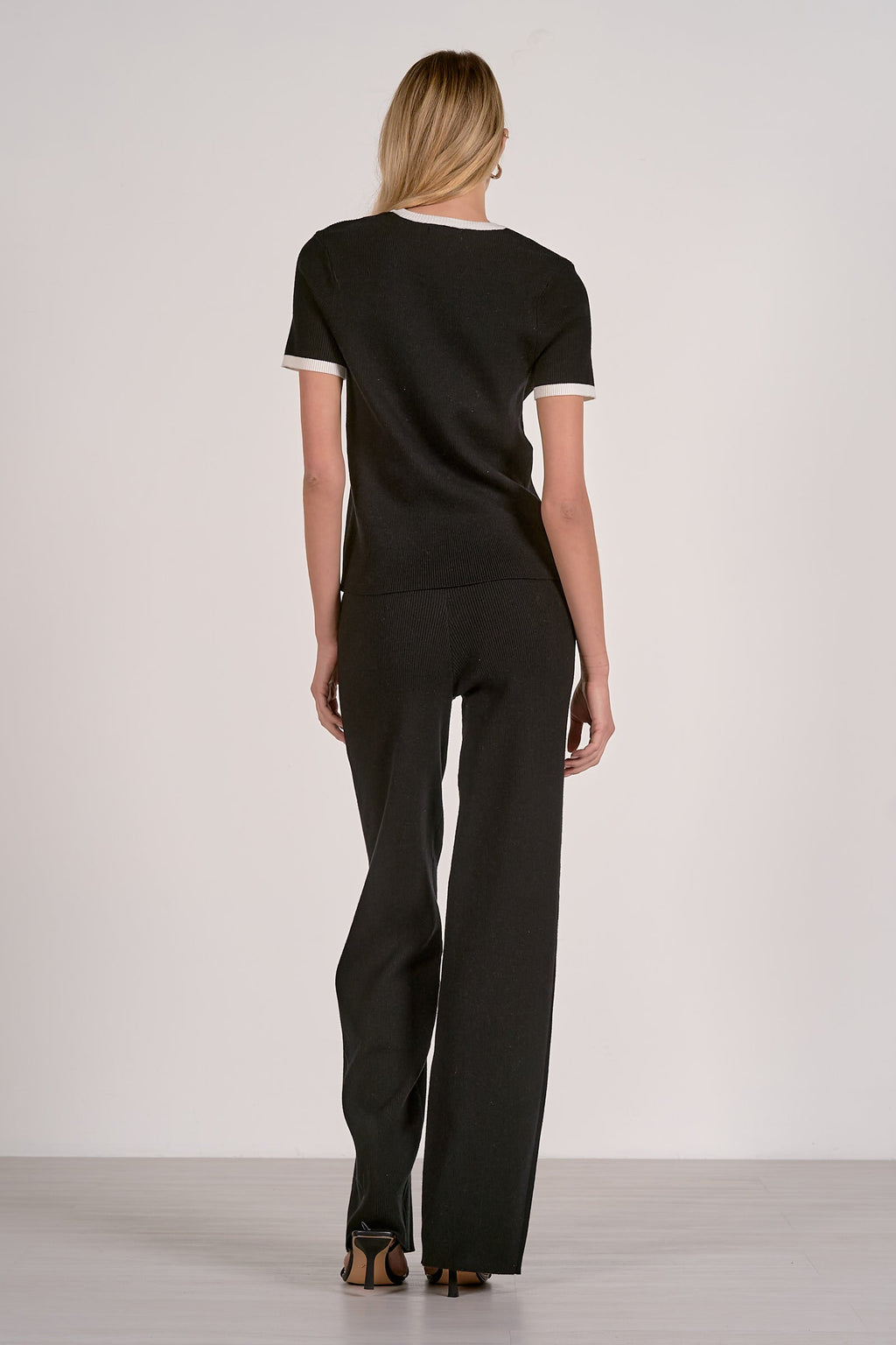 ‌Black White Contrast Trim Top