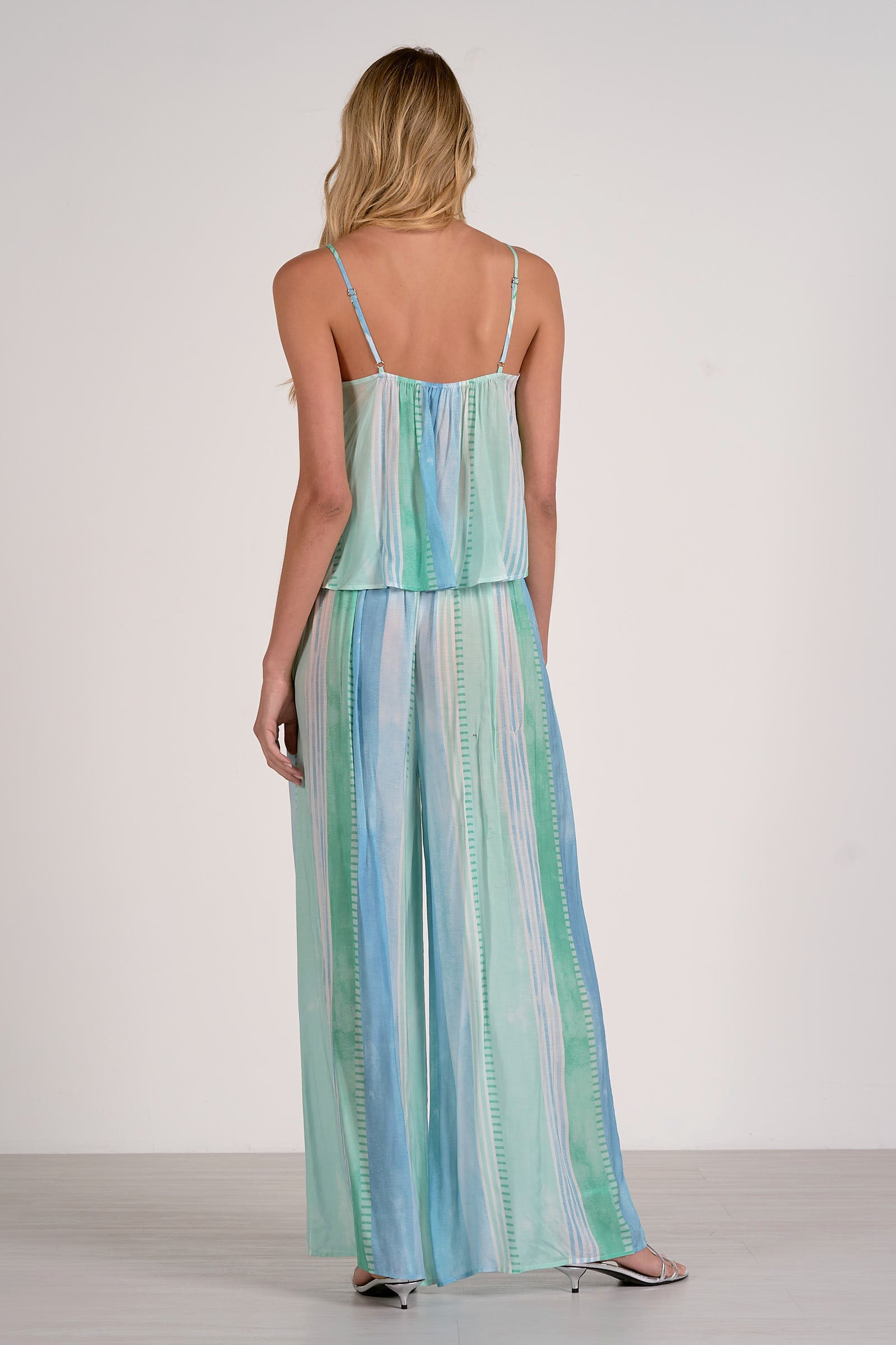 Flattering Square Neck Lightweight Viscose Tank