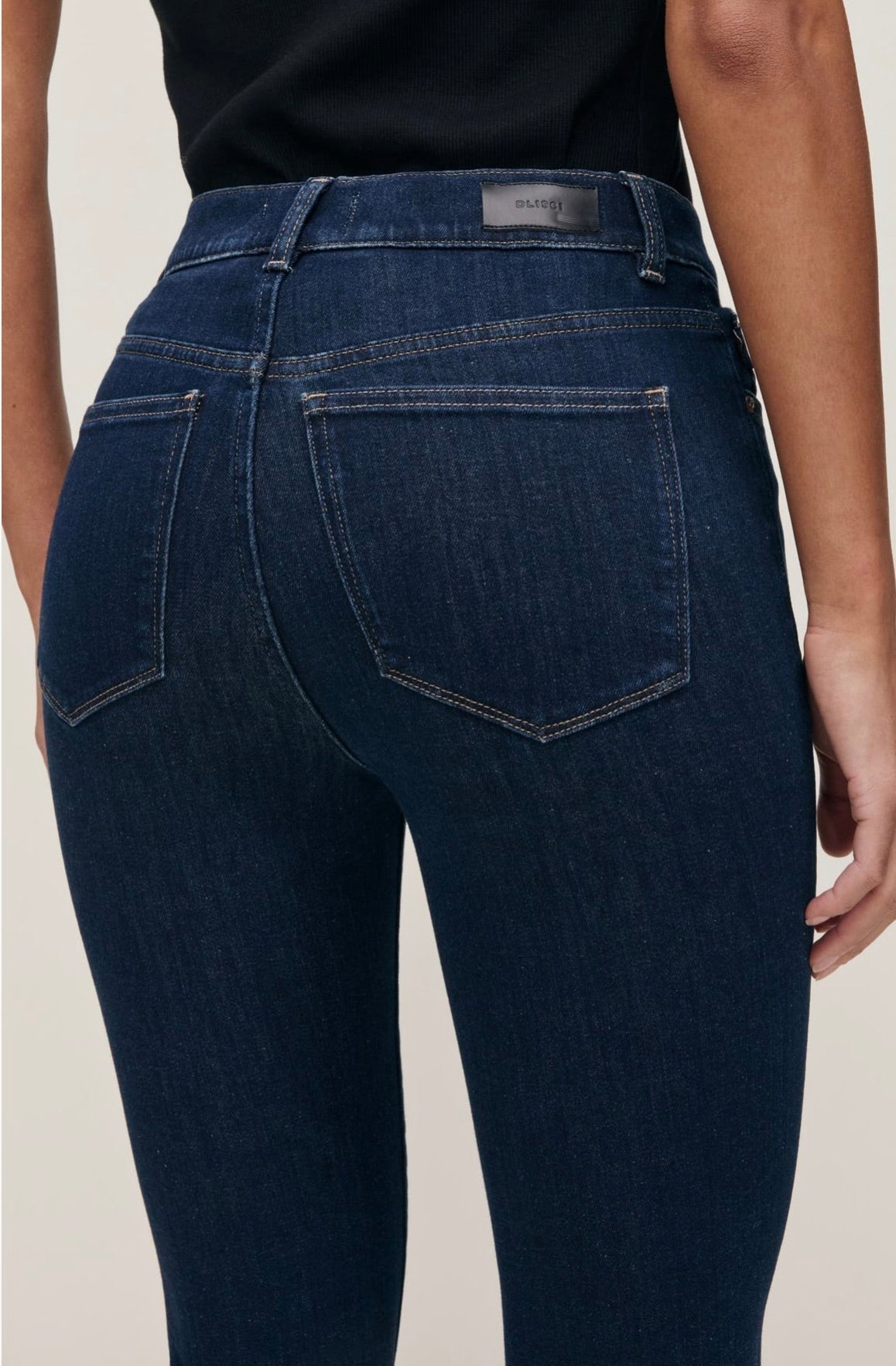‌High-Rise Cropped Denim
