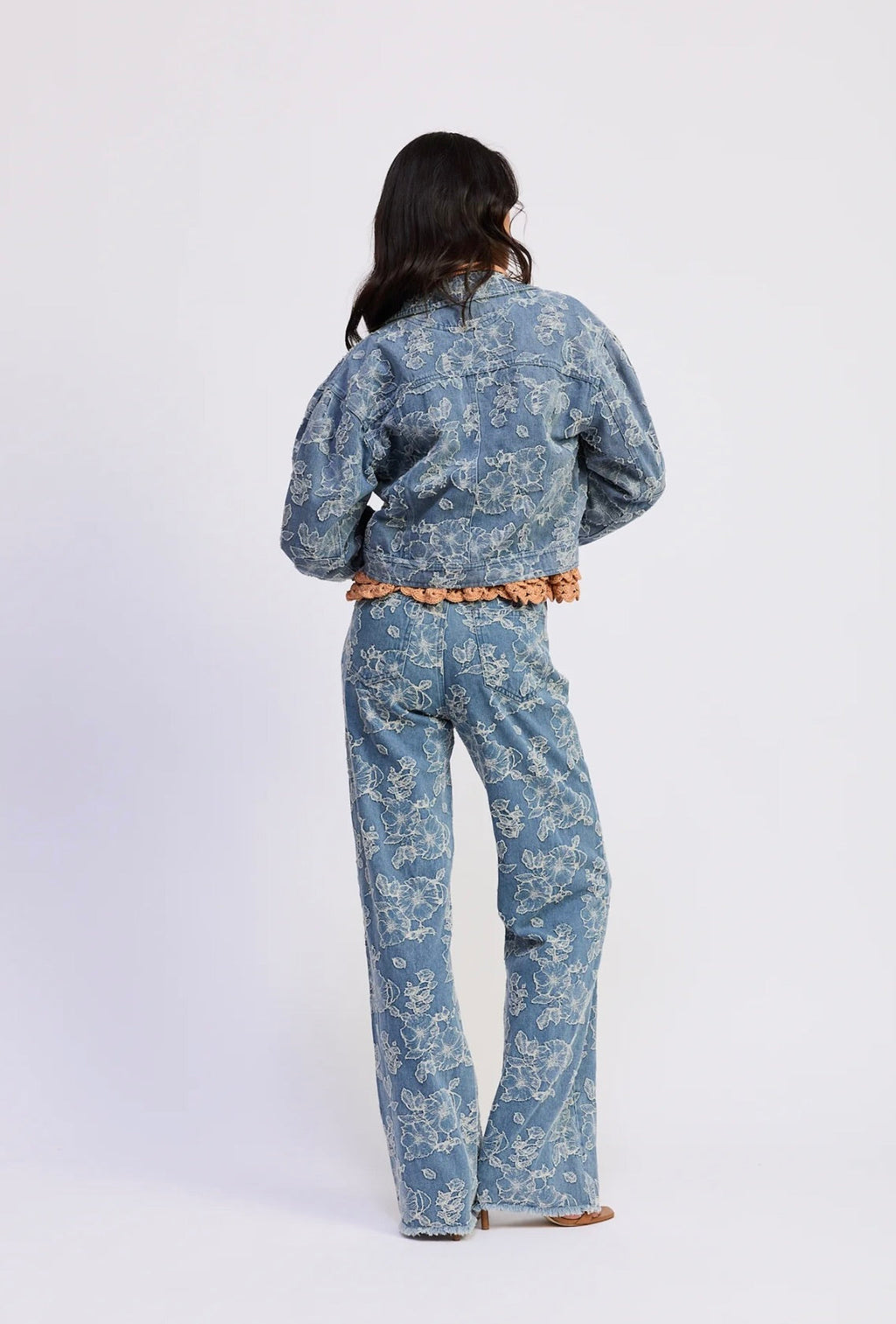 Medium Wash Distressed Straight