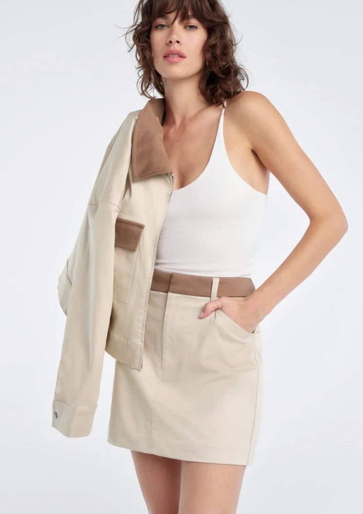 Sleeveless Pullover Silky Stretch Top
