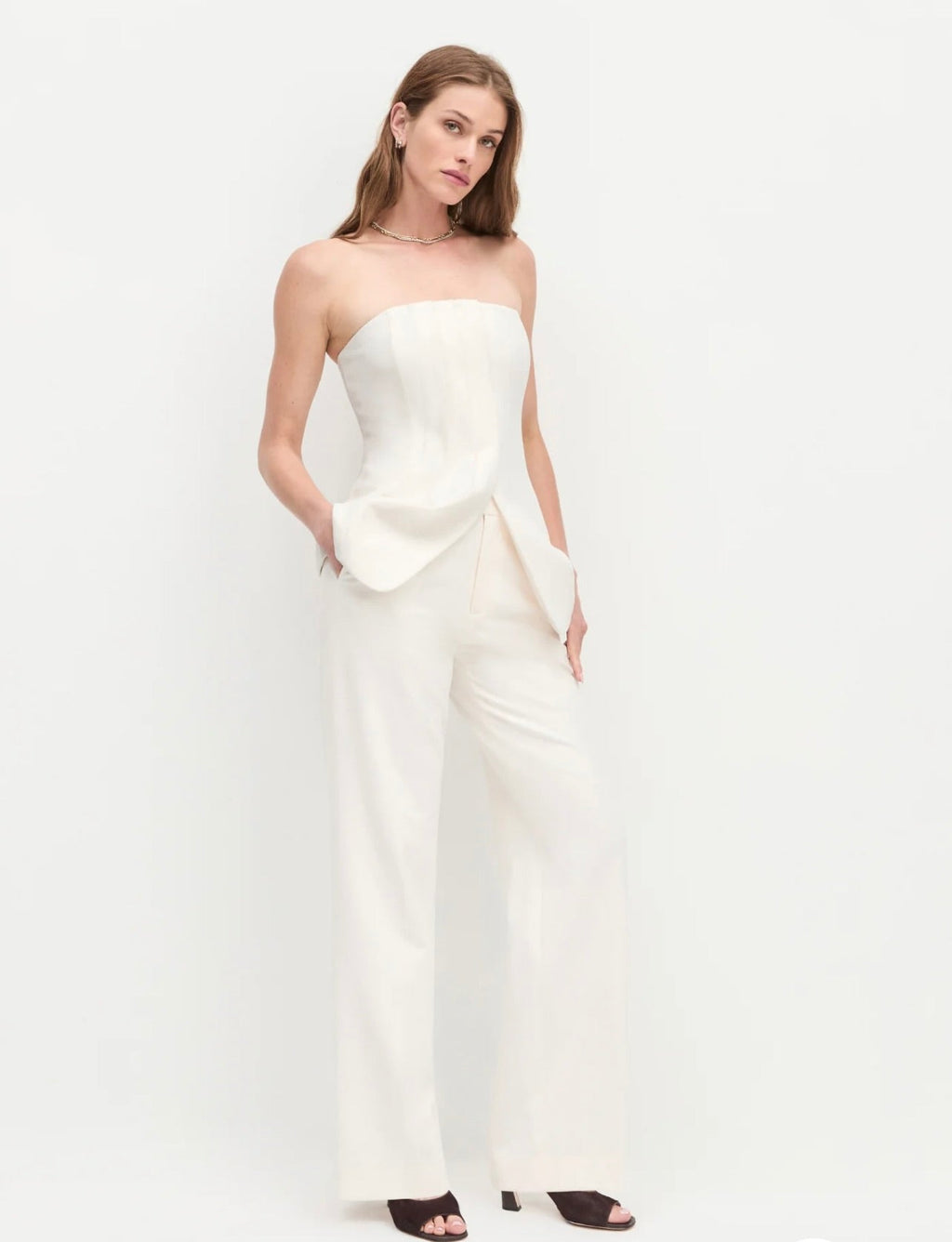 ‌Ivory Crease Still