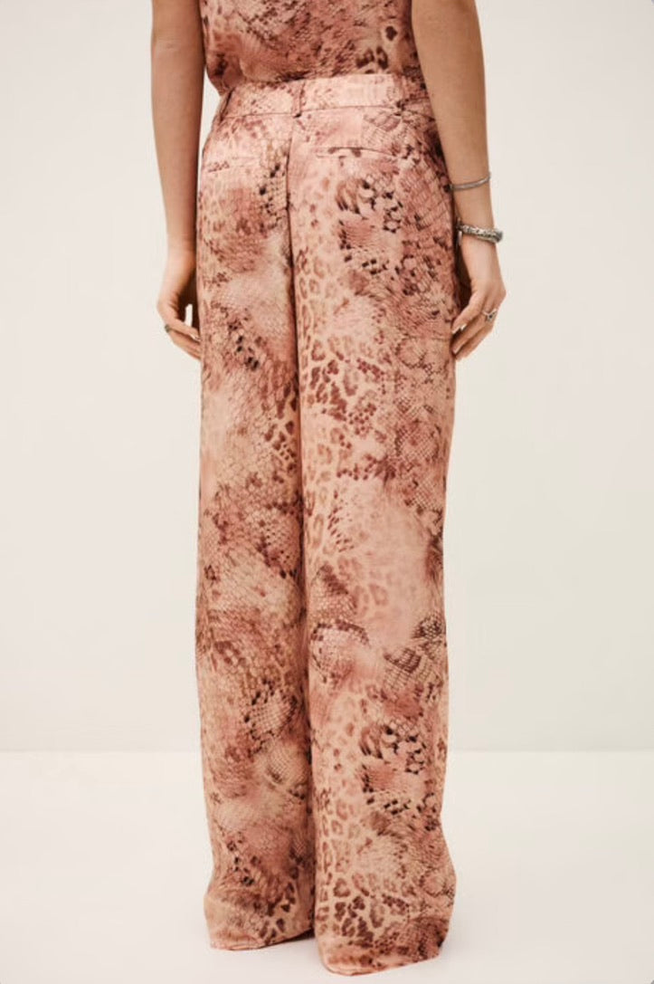 Rose Mid-Rise Hook & Zipper Trousers