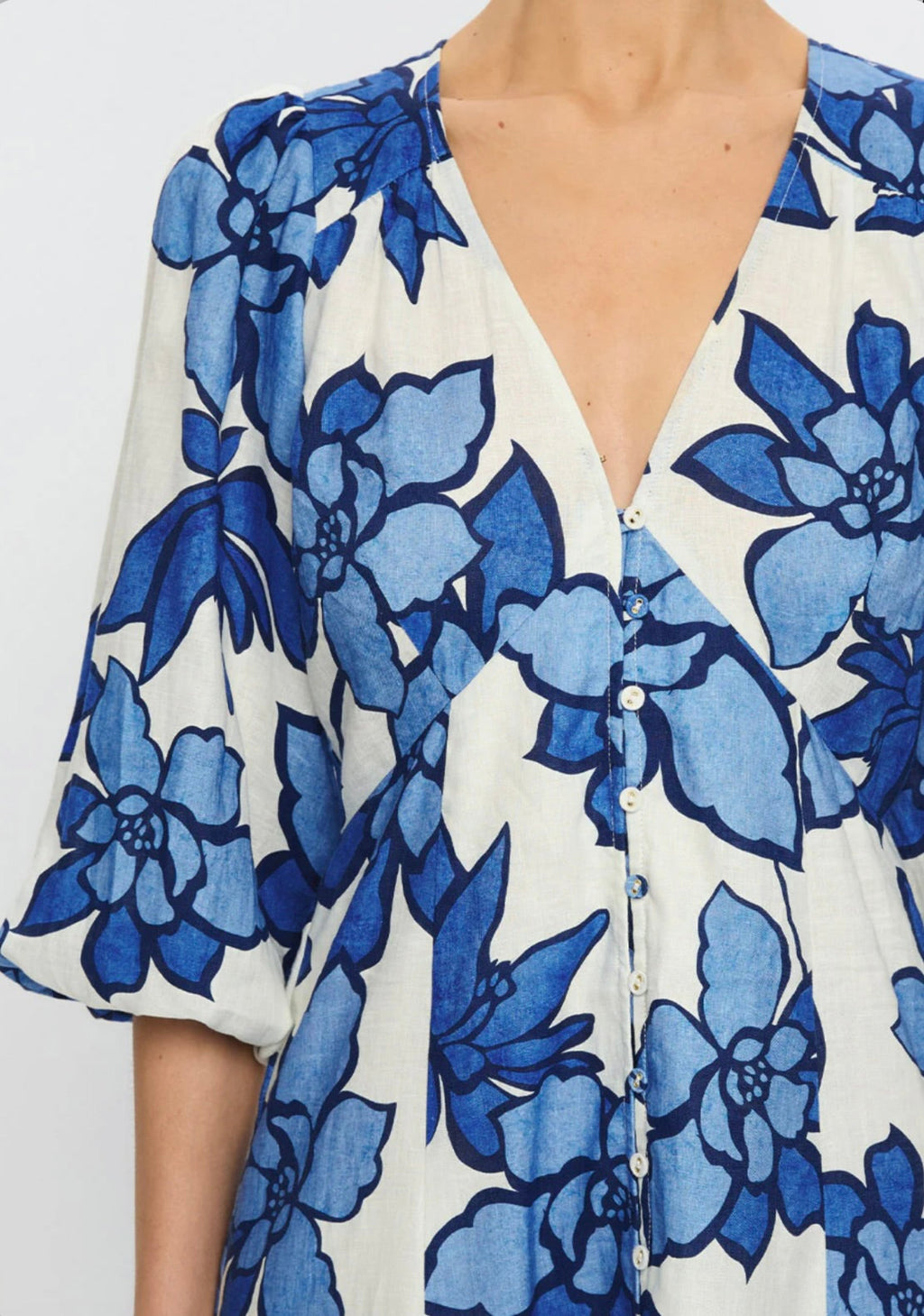 Blue-White Hand-Drawn Linen