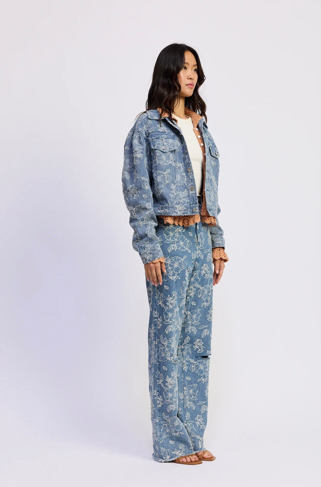 Medium Wash Distressed Straight