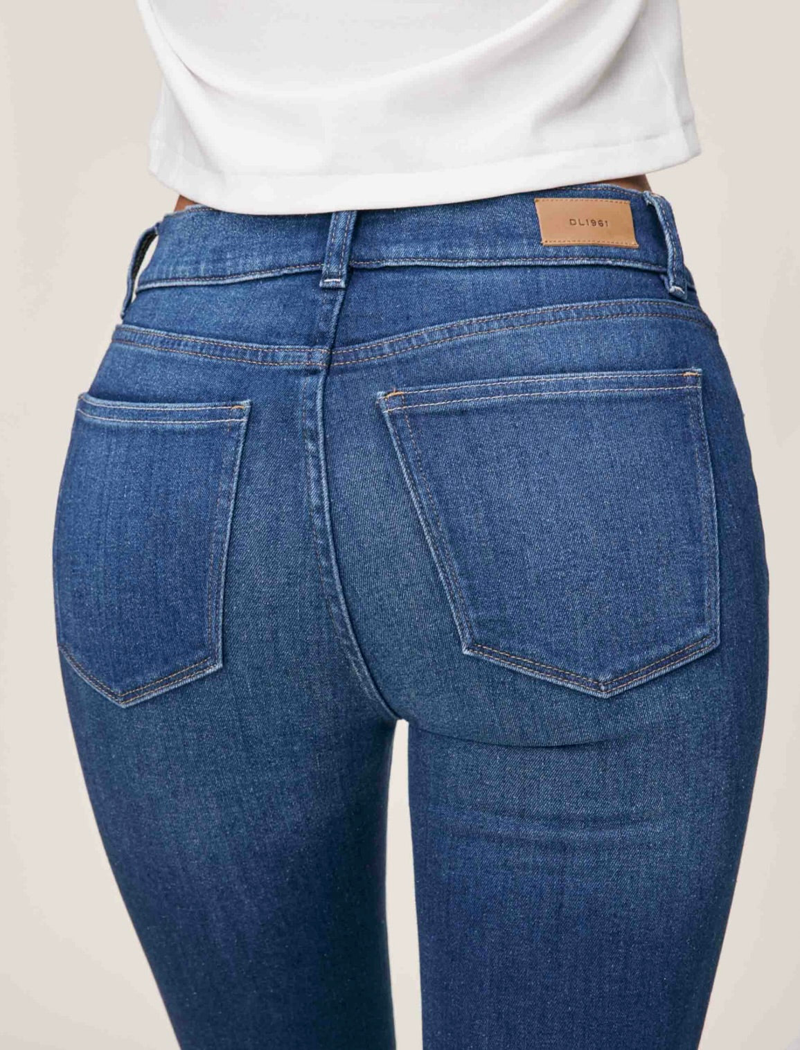  Five-Pocket Gold-Tone Hardware Mid-Rise Classic Straight Jeans