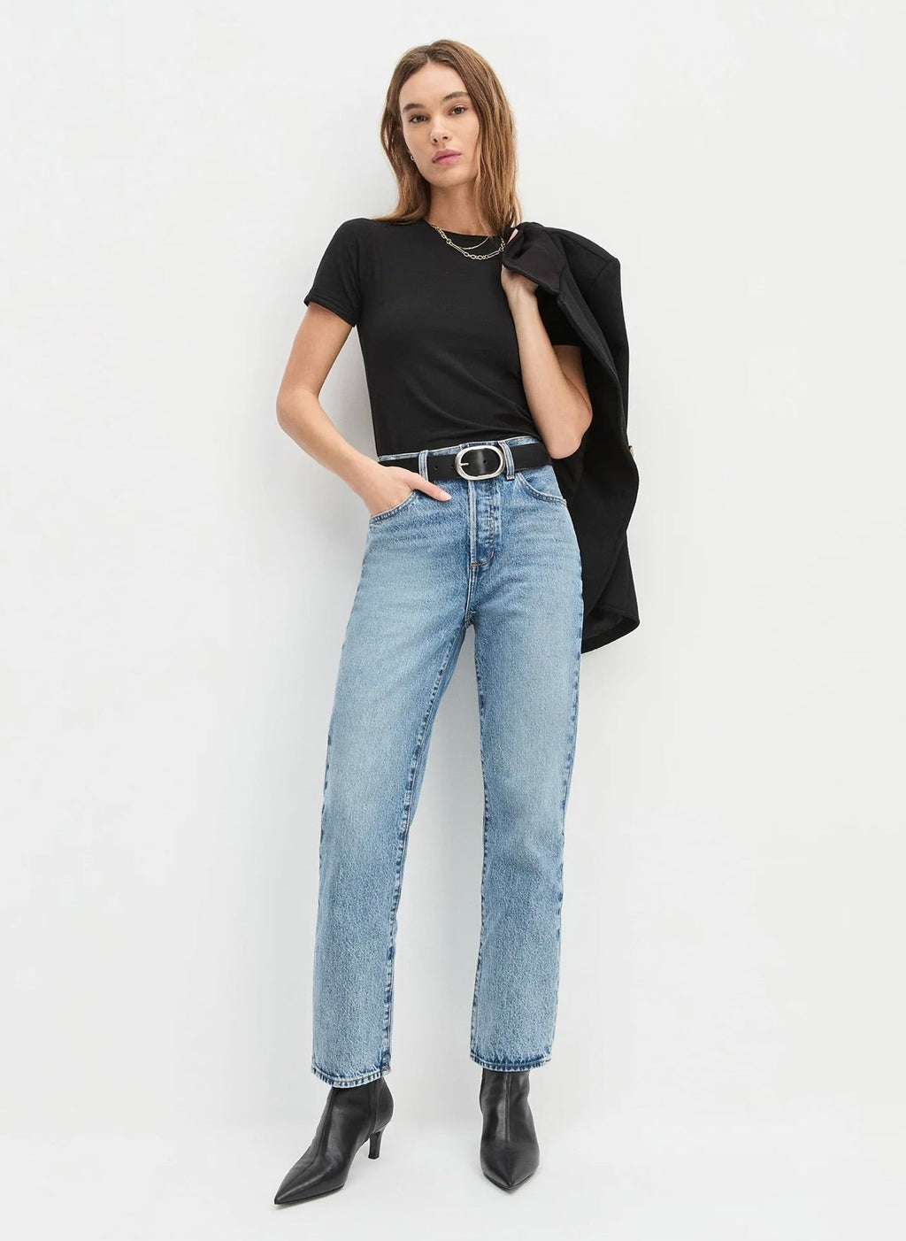 High-Rise Relaxed Cut